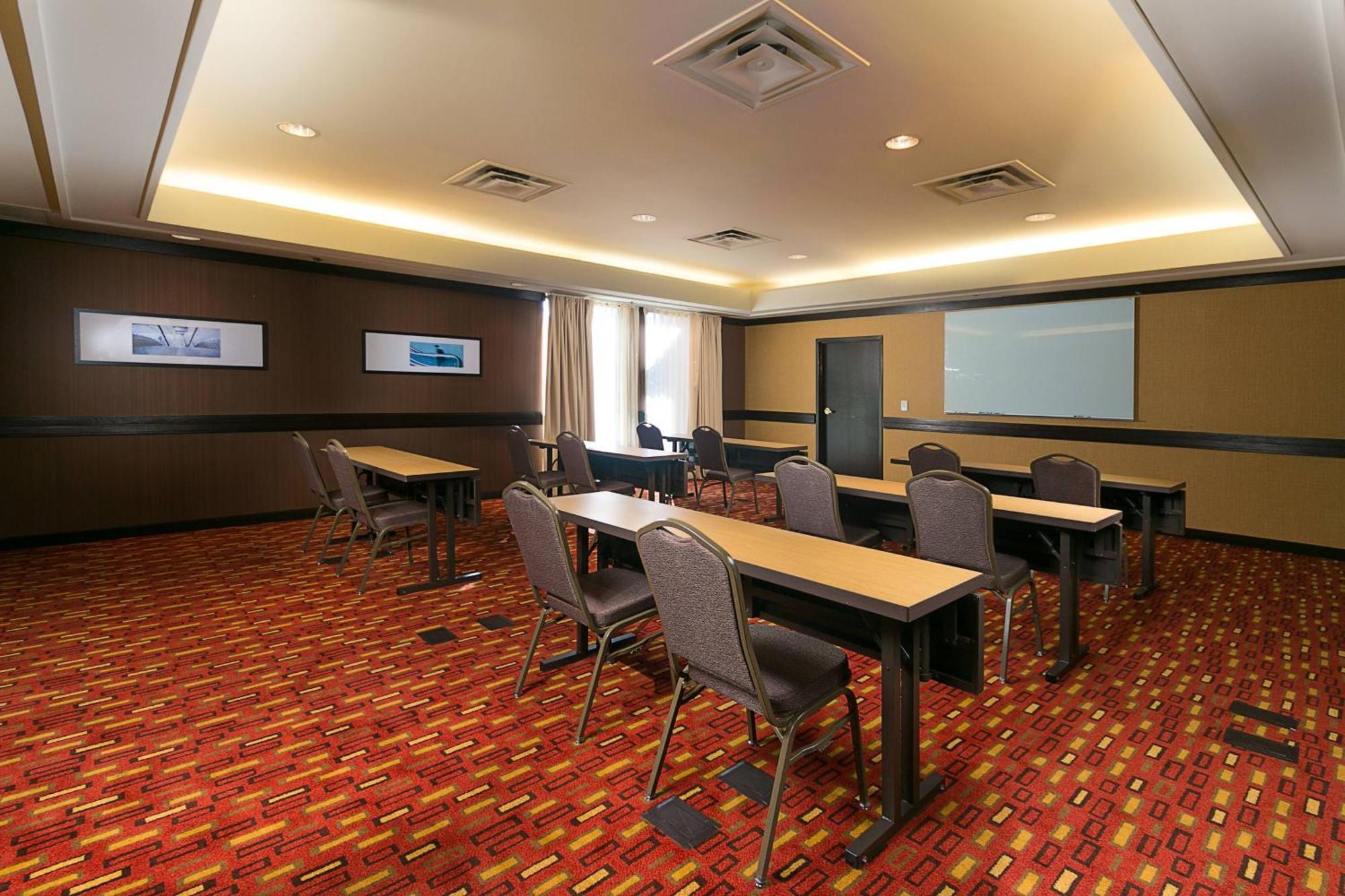 Courtyard Kansas City East/Blue Springs Ngoại thất bức ảnh