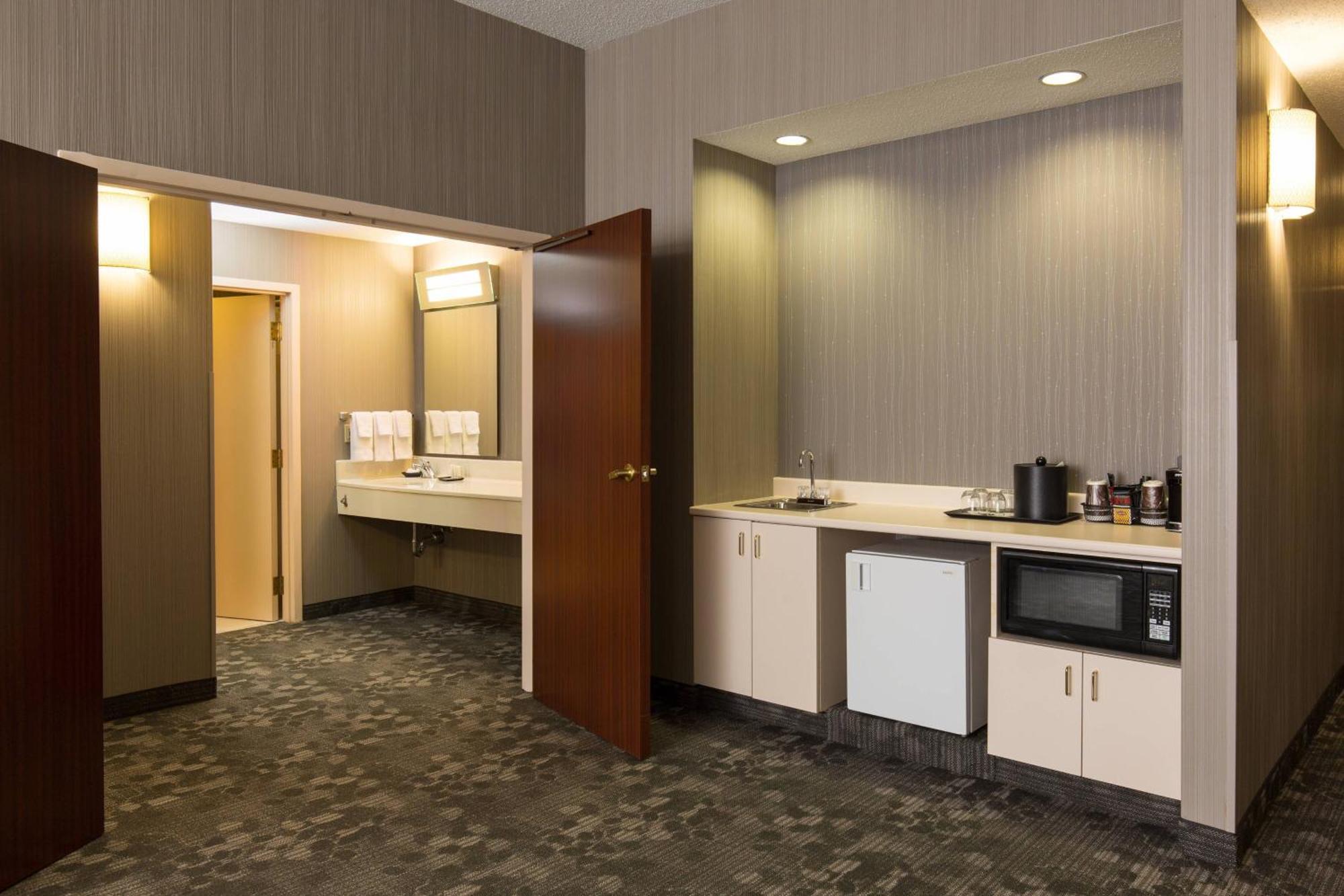 Courtyard Kansas City East/Blue Springs Ngoại thất bức ảnh
