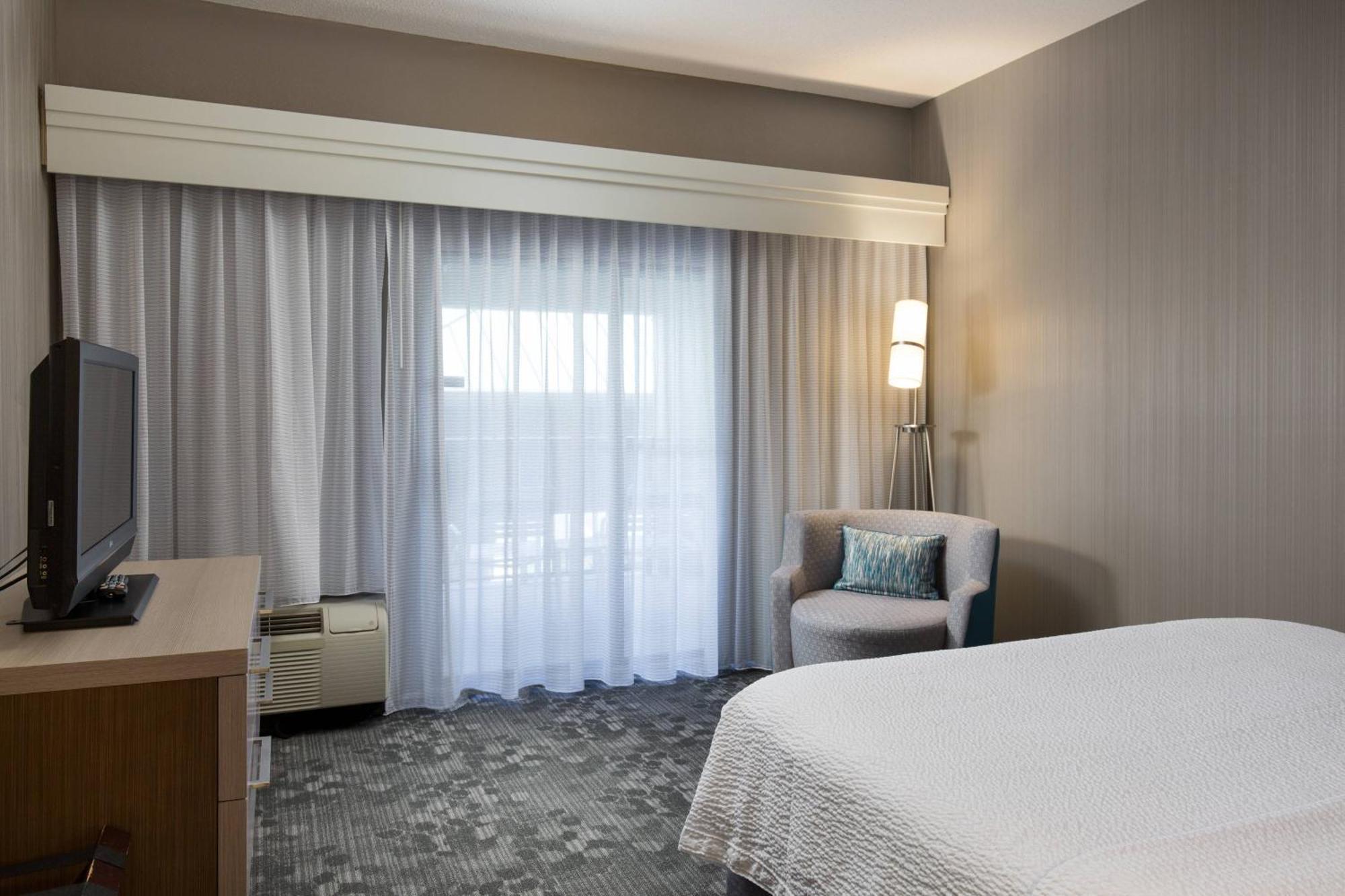 Courtyard Kansas City East/Blue Springs Ngoại thất bức ảnh